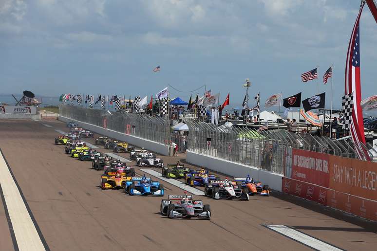 Reta de largada do GP de St. Petersburg &eacute; no aeroporto local